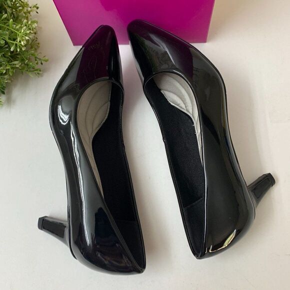 Easy Street Womens Pointe Pumps 6WW Double Wide in Black Patent - Picture 6 of 10